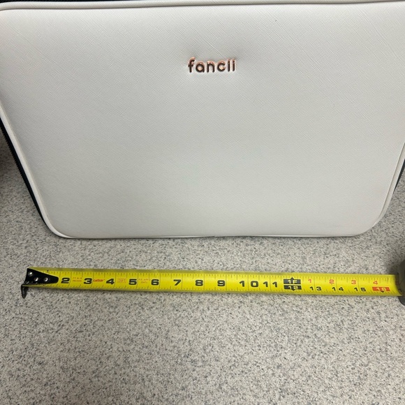 Makeup Travel Case - Picture 7 of 7